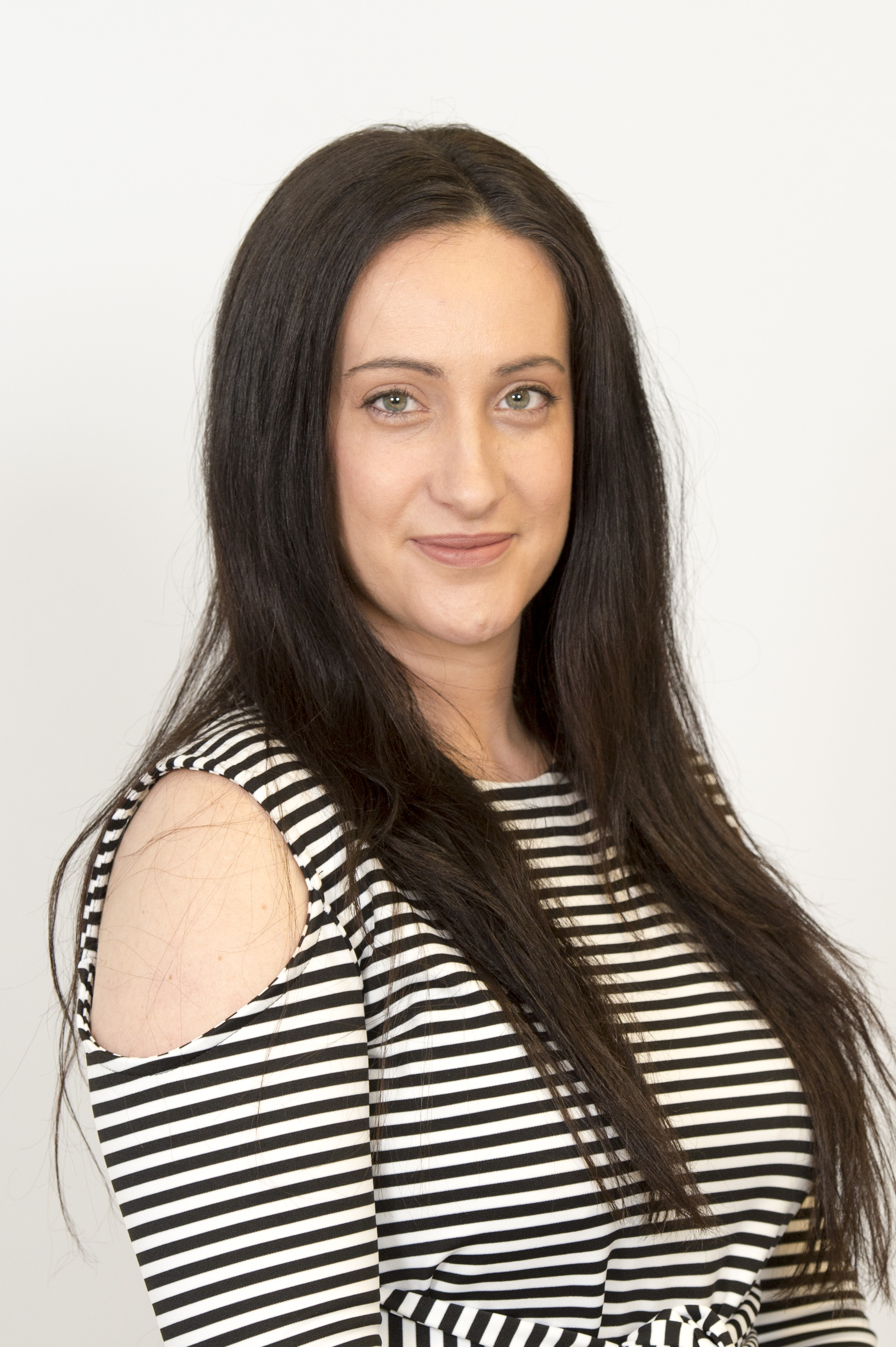 17 128 Laura Hughes Mccormack 001 staff image